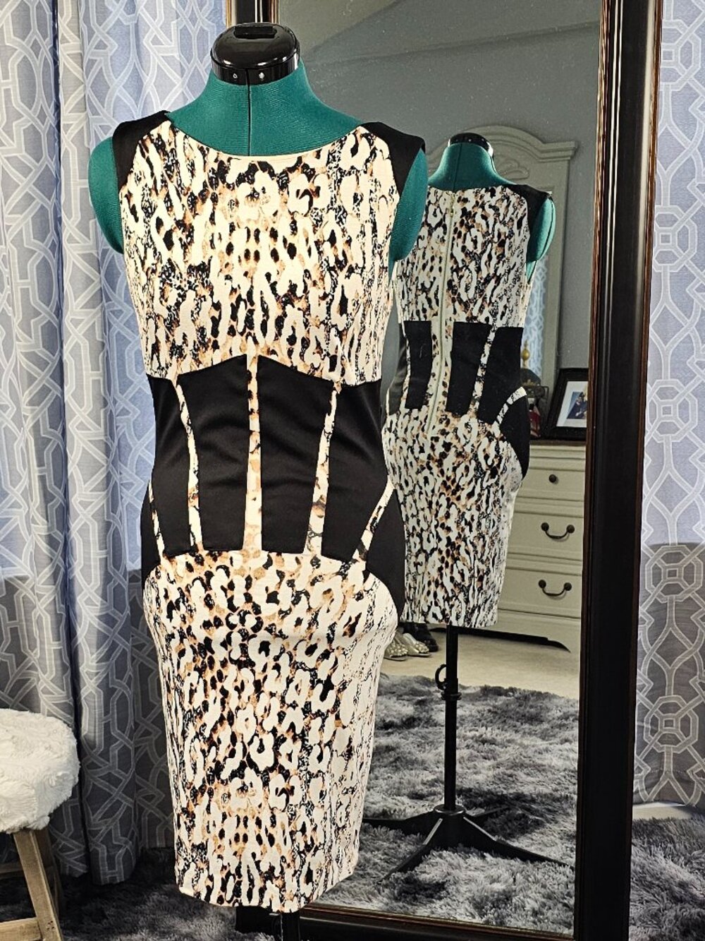bebe Leopard Print Corset‑Waisted Bodycon Dress – Vintage - Size M